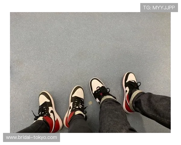 要复出了?奥尔莫晒出准备穿球鞋的照片 要复出了?奥尔莫晒出准备穿球鞋的照片